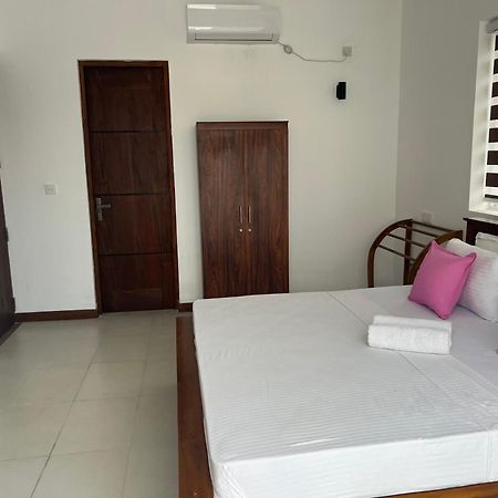 Silina Airport Transit Hotel & Residence Katunayaka Extérieur photo