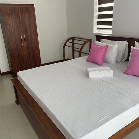 Silina Airport Transit Hotel & Residence Katunayaka Extérieur photo