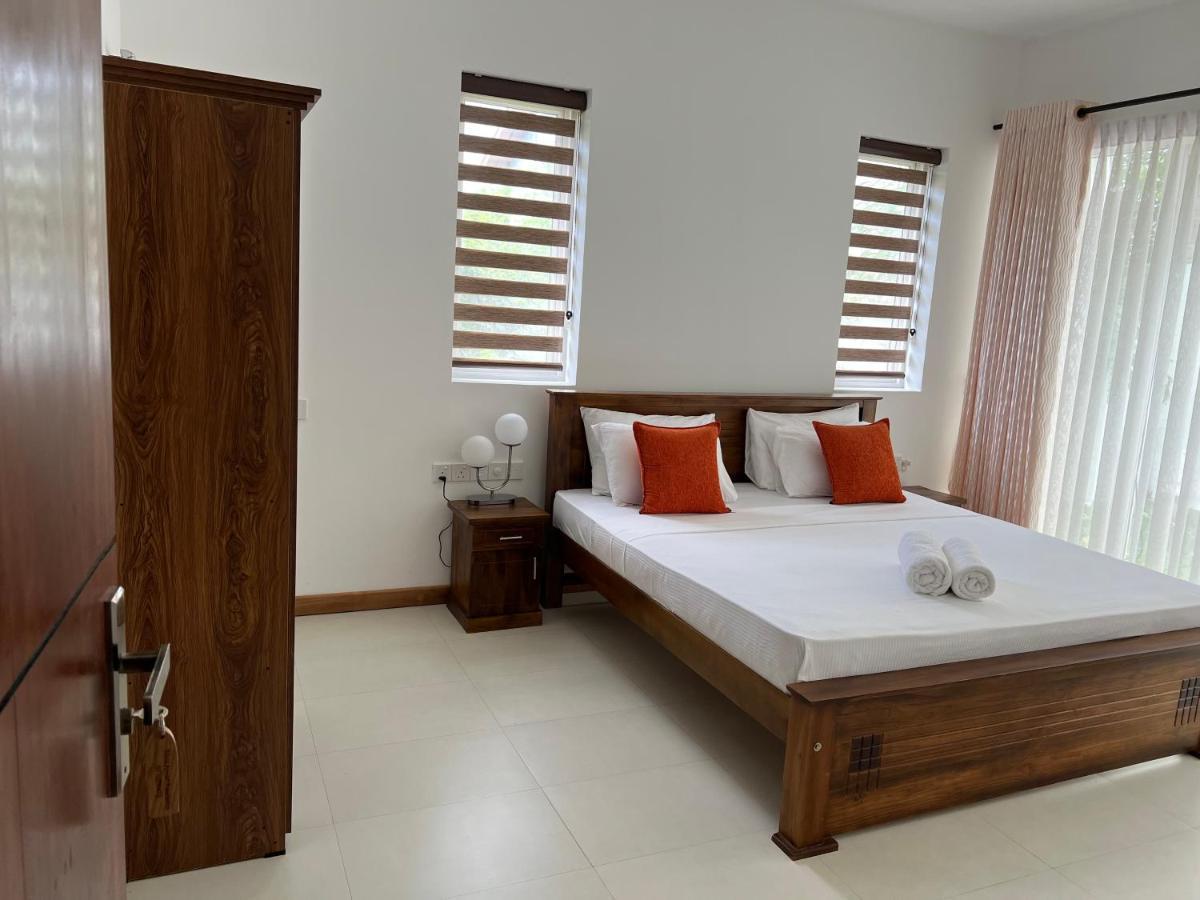 Silina Airport Transit Hotel & Residence Katunayaka Extérieur photo