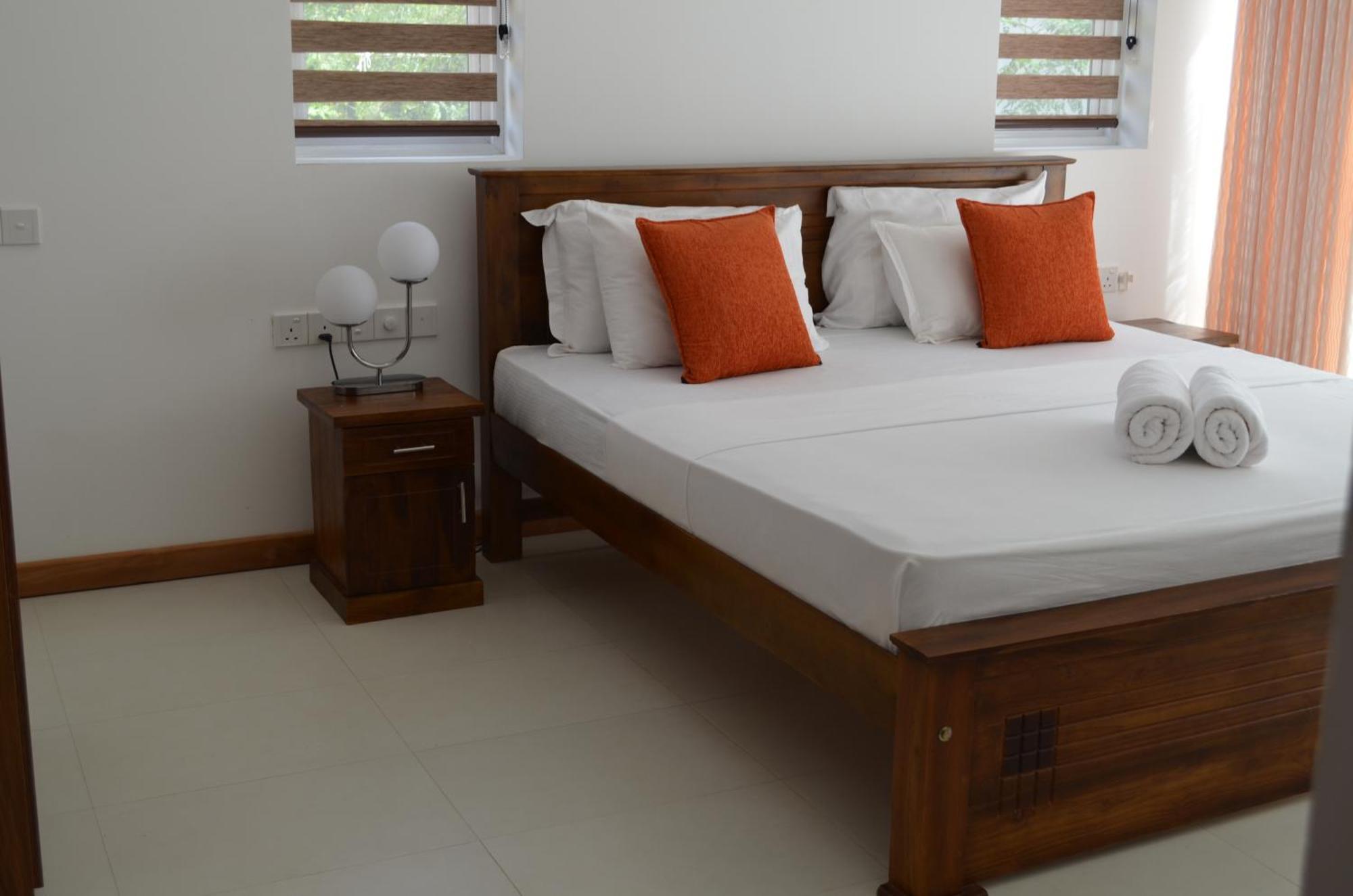 Silina Airport Transit Hotel & Residence Katunayaka Extérieur photo