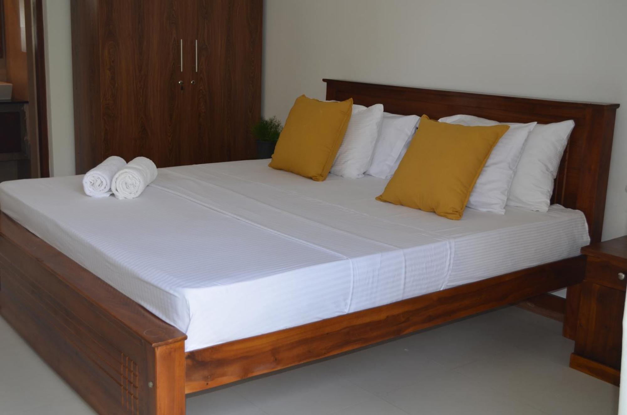 Silina Airport Transit Hotel & Residence Katunayaka Extérieur photo