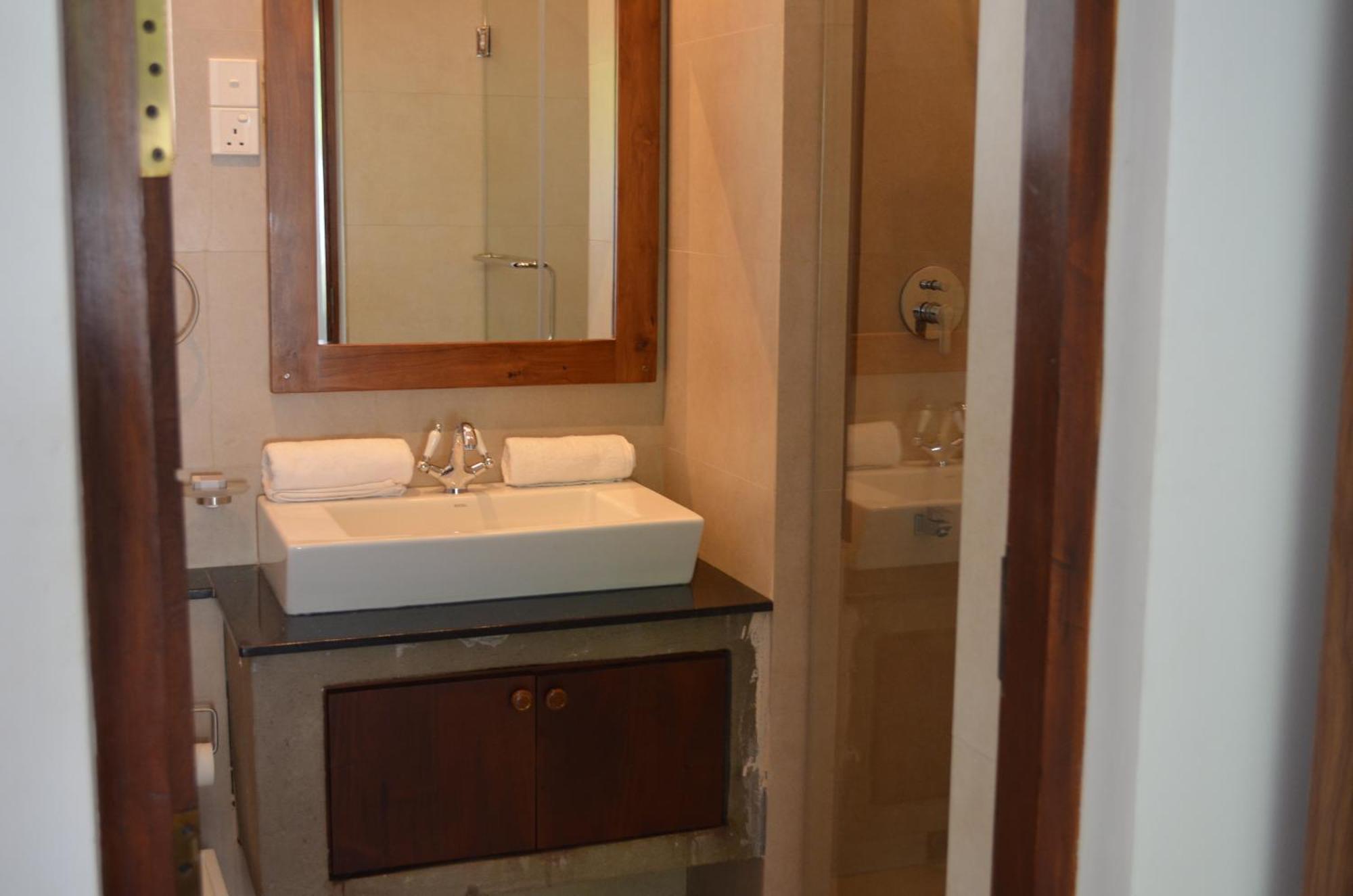 Silina Airport Transit Hotel & Residence Katunayaka Extérieur photo