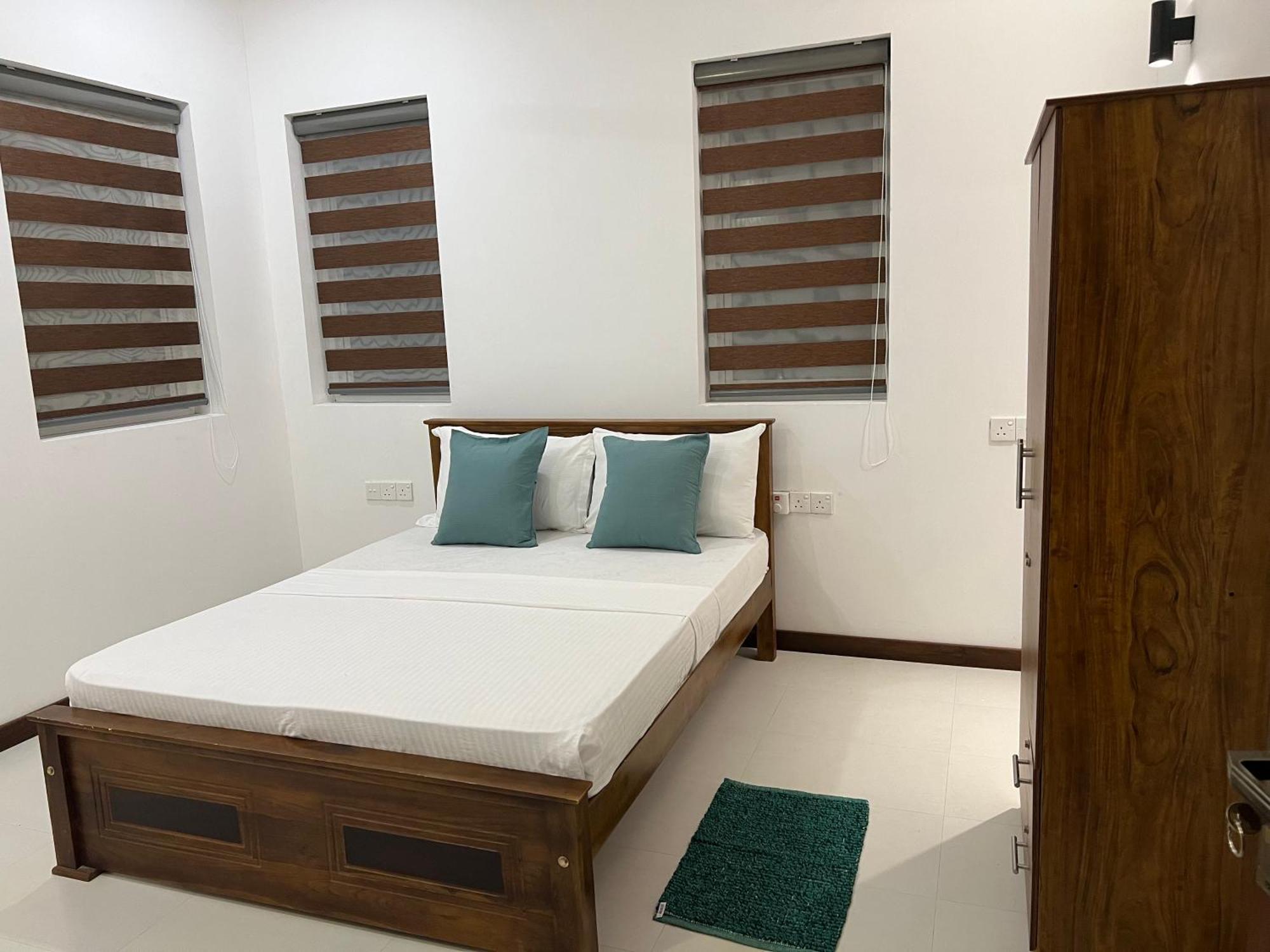 Silina Airport Transit Hotel & Residence Katunayaka Extérieur photo